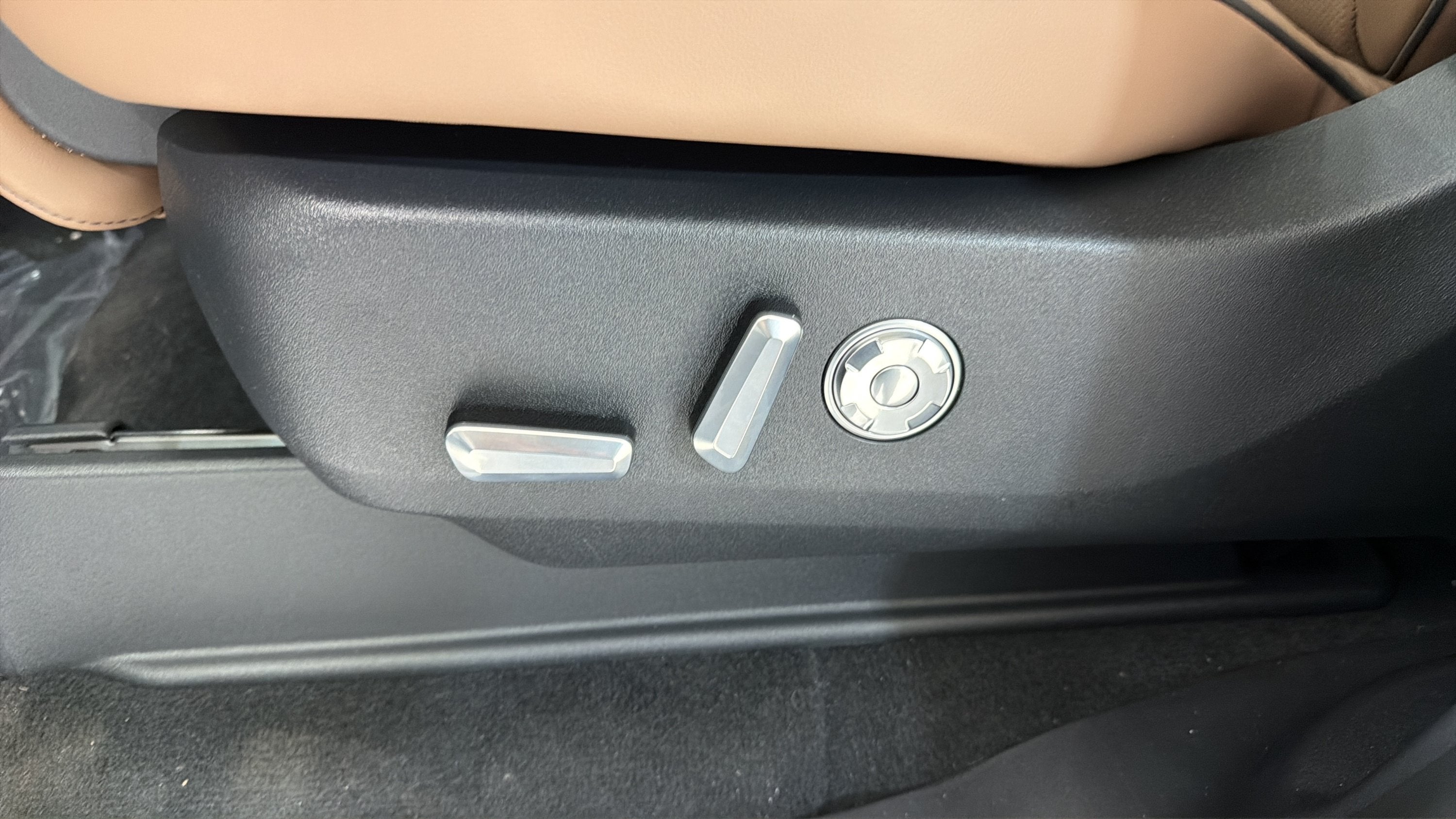 2027 Lincoln Navigator L Black Label