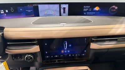 2027 Lincoln Navigator L Black Label