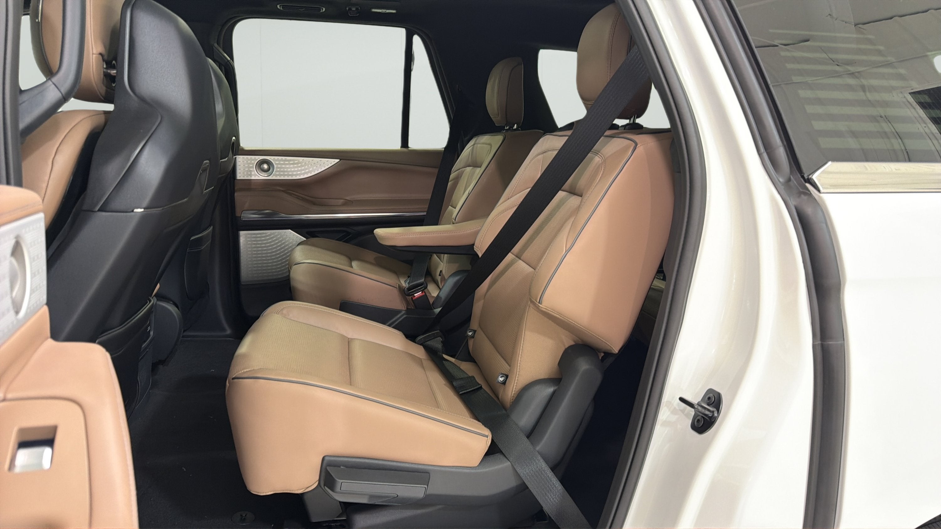 2027 Lincoln Navigator L Black Label