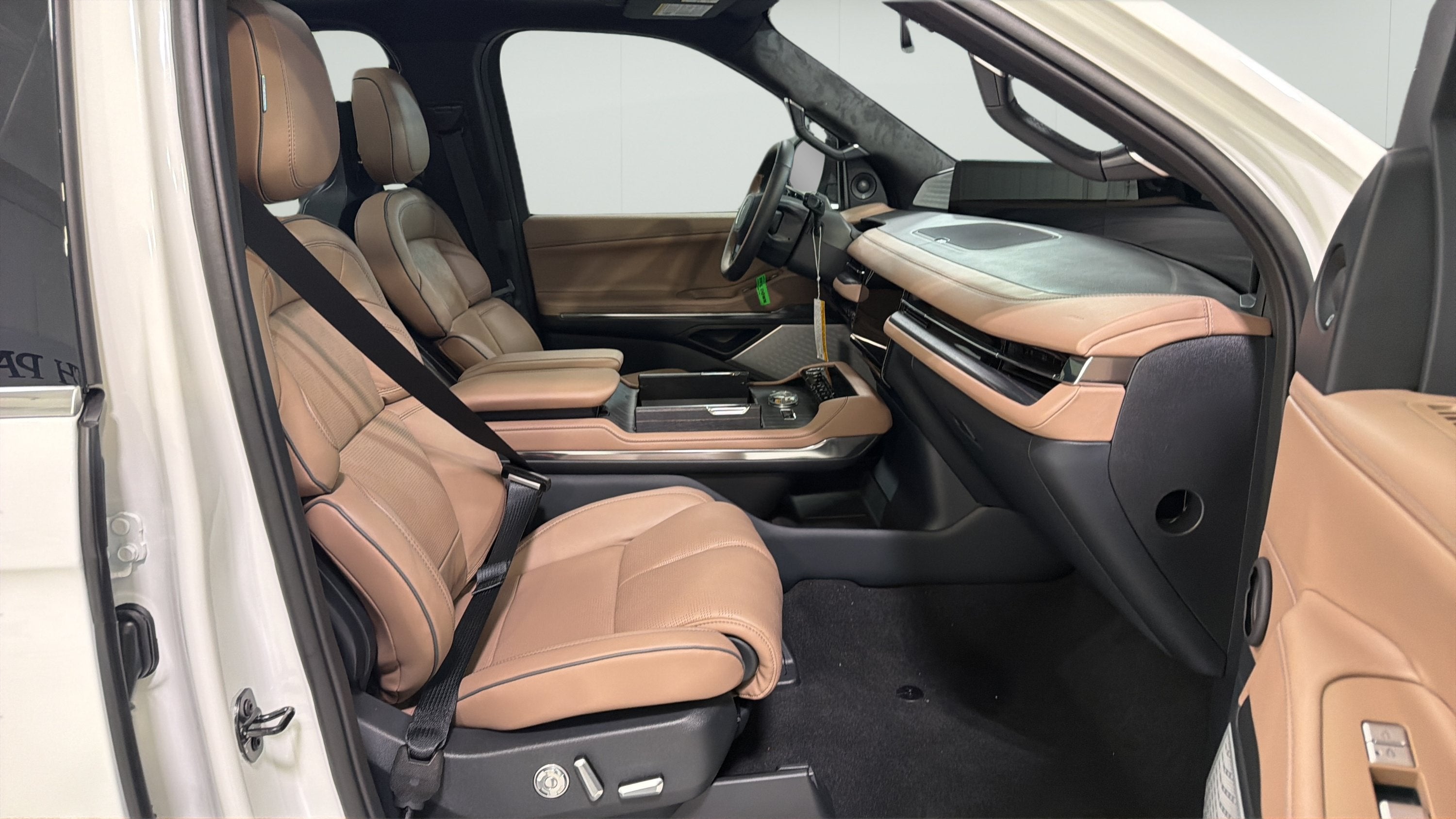 2027 Lincoln Navigator L Black Label