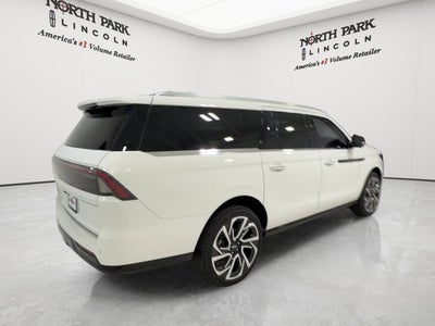 2027 Lincoln Navigator L Black Label