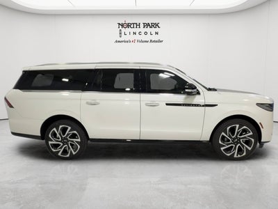2027 Lincoln Navigator L Black Label