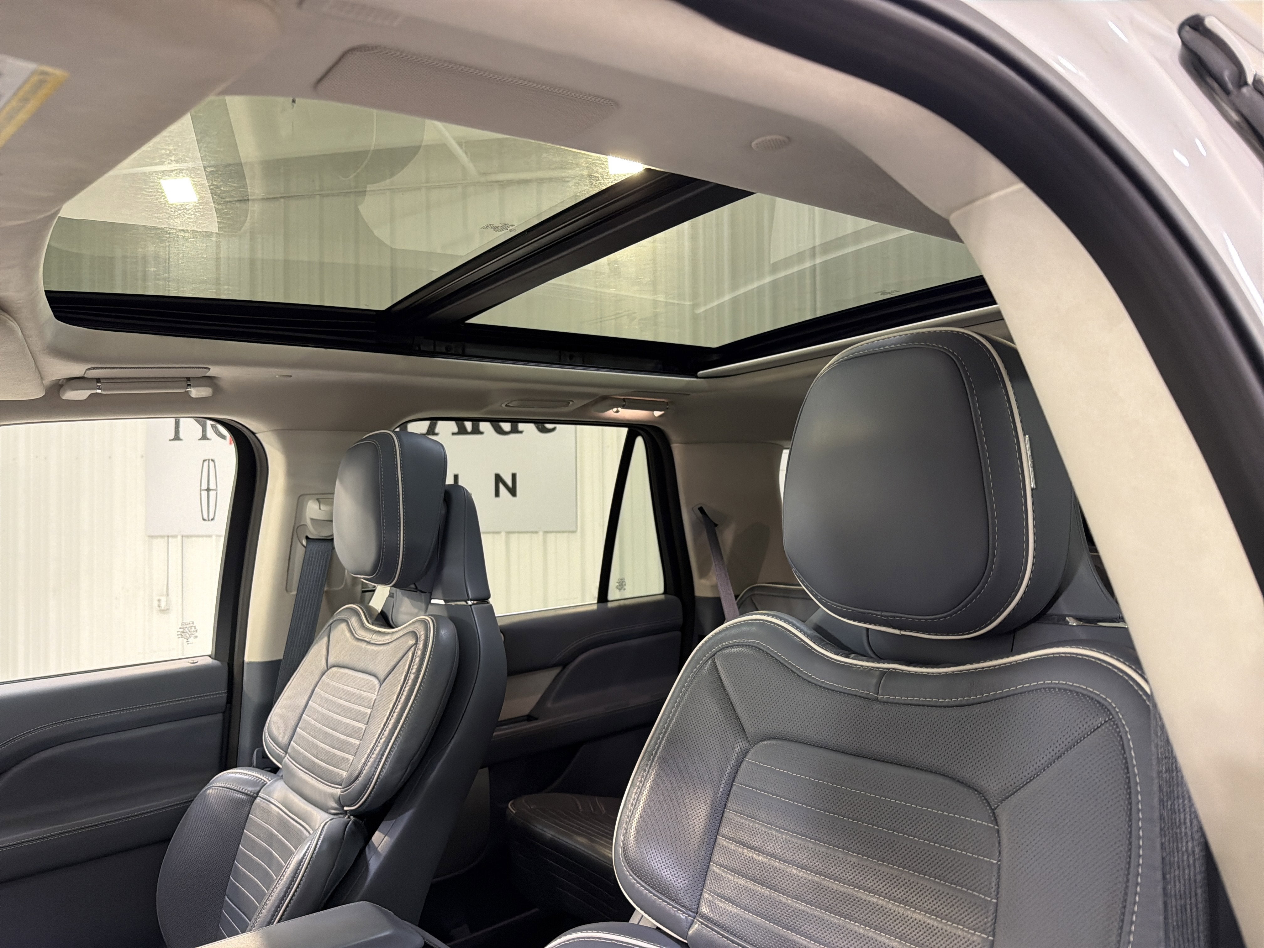 2023 Lincoln Navigator L Black Label