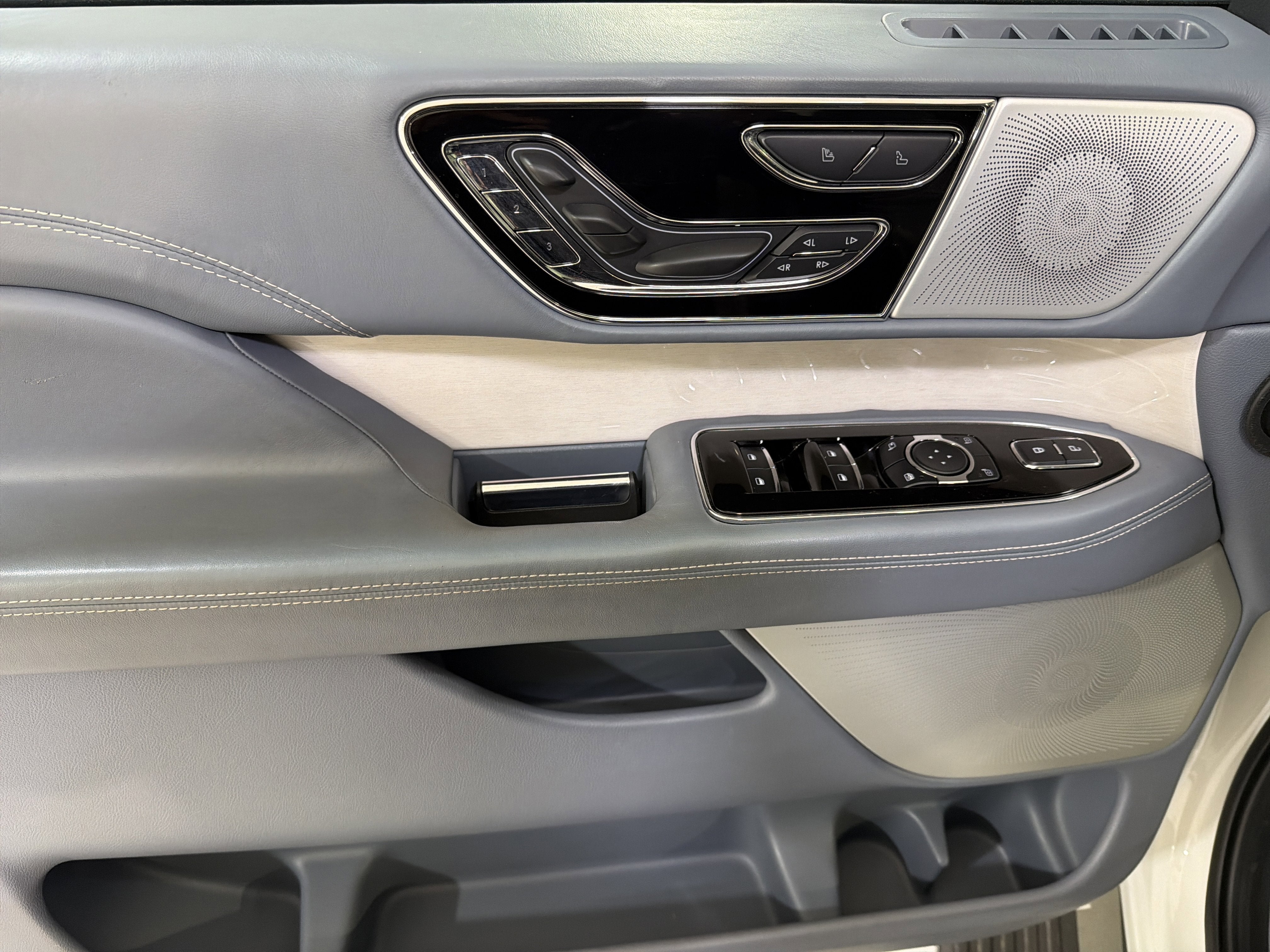 2023 Lincoln Navigator L Black Label