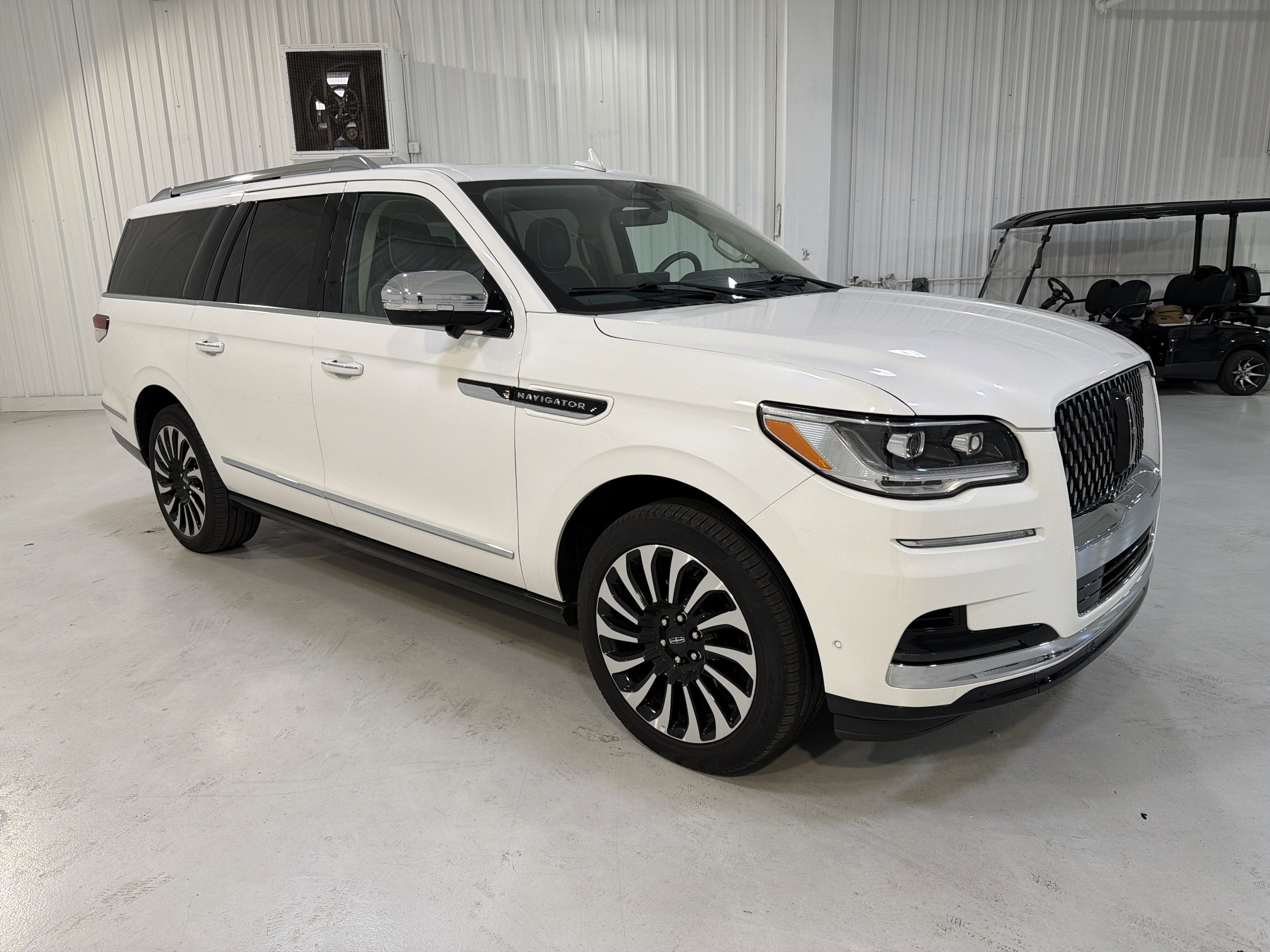 2023 Lincoln Navigator L Black Label