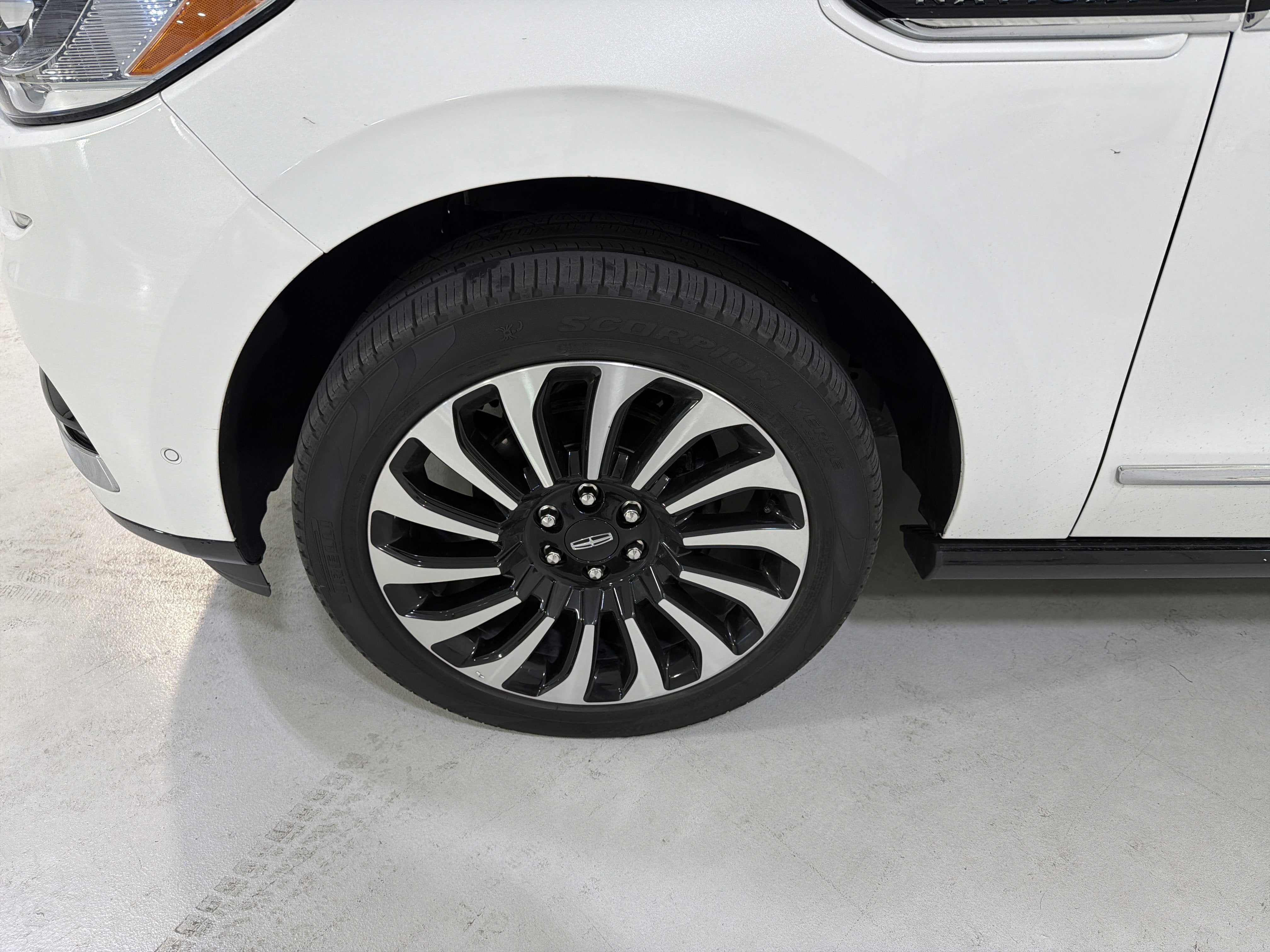 2023 Lincoln Navigator L Black Label