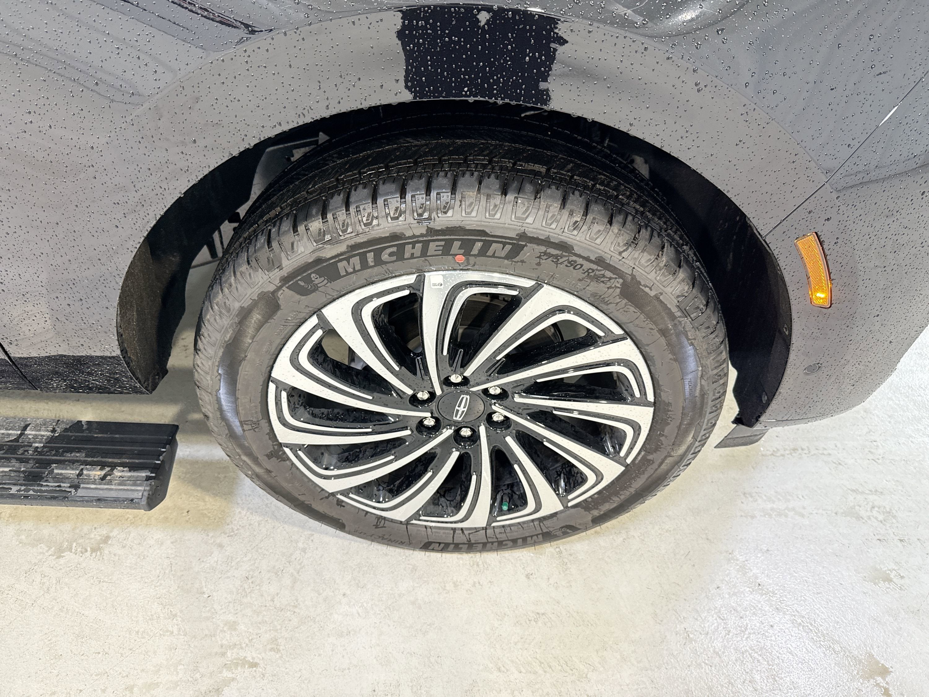 2025 Lincoln Navigator L Black Label