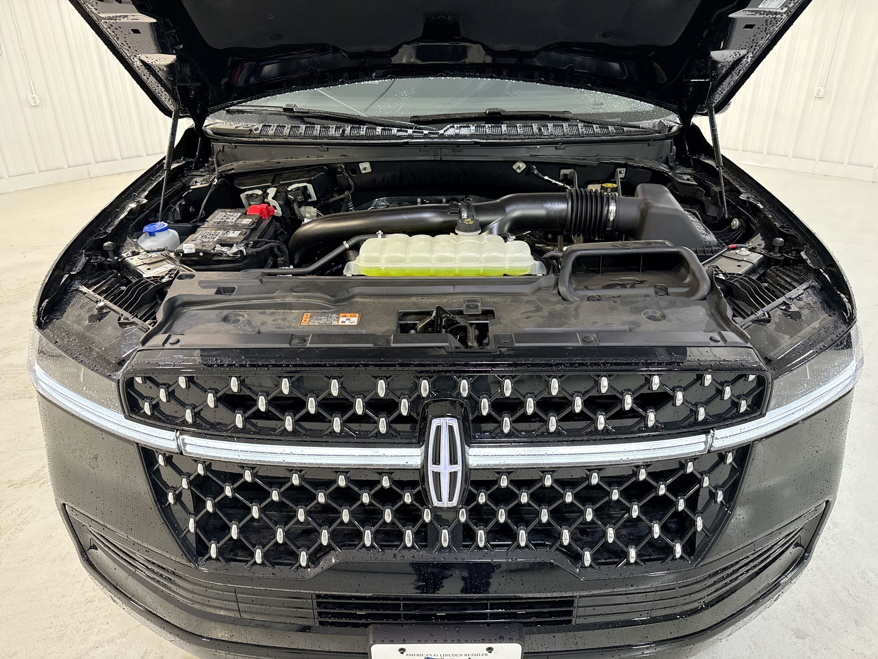 2025 Lincoln Navigator L Black Label