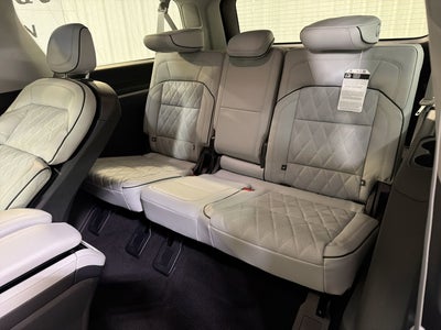 2025 Lincoln Navigator L Black Label