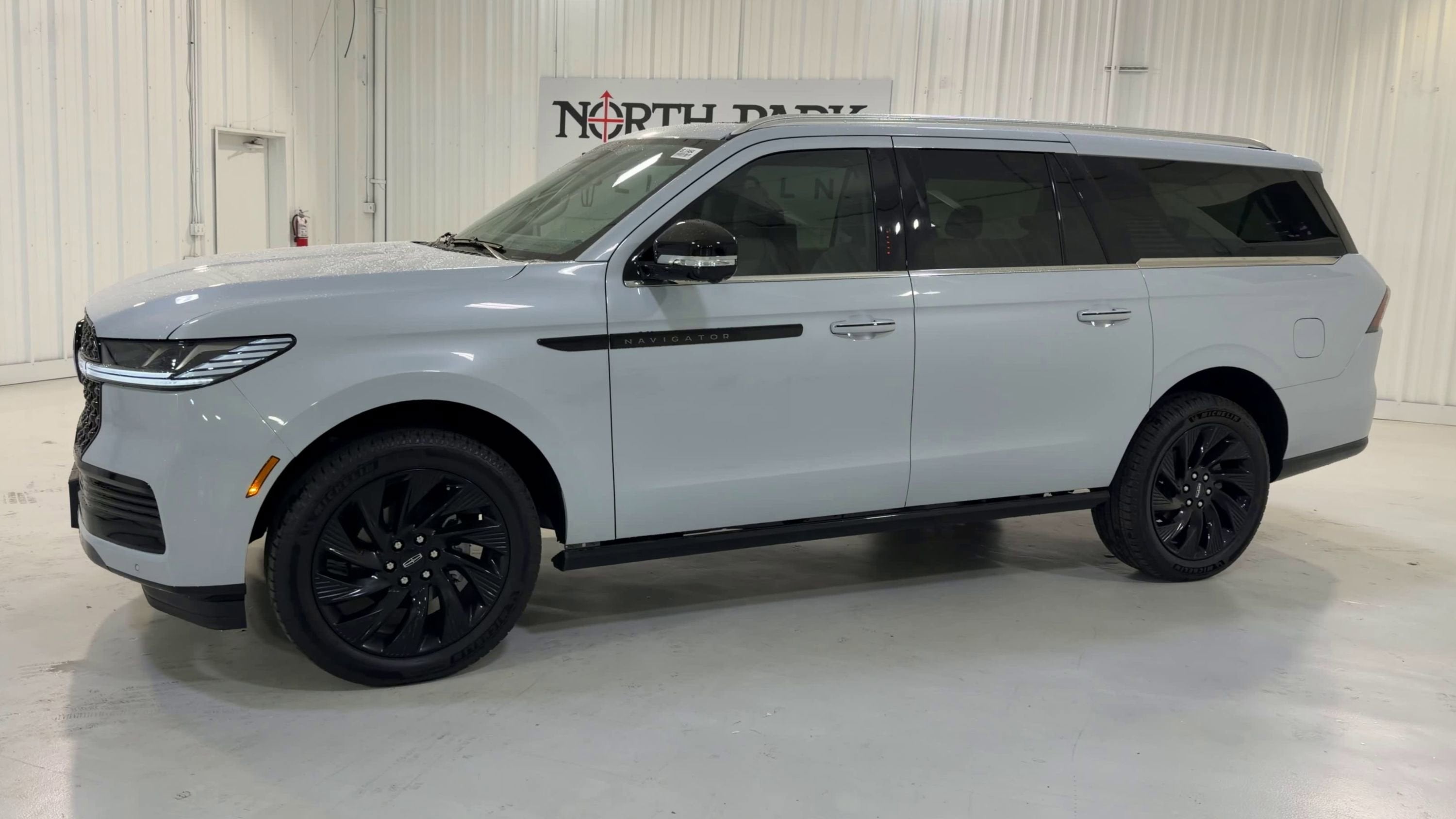 2025 Lincoln Navigator L Black Label