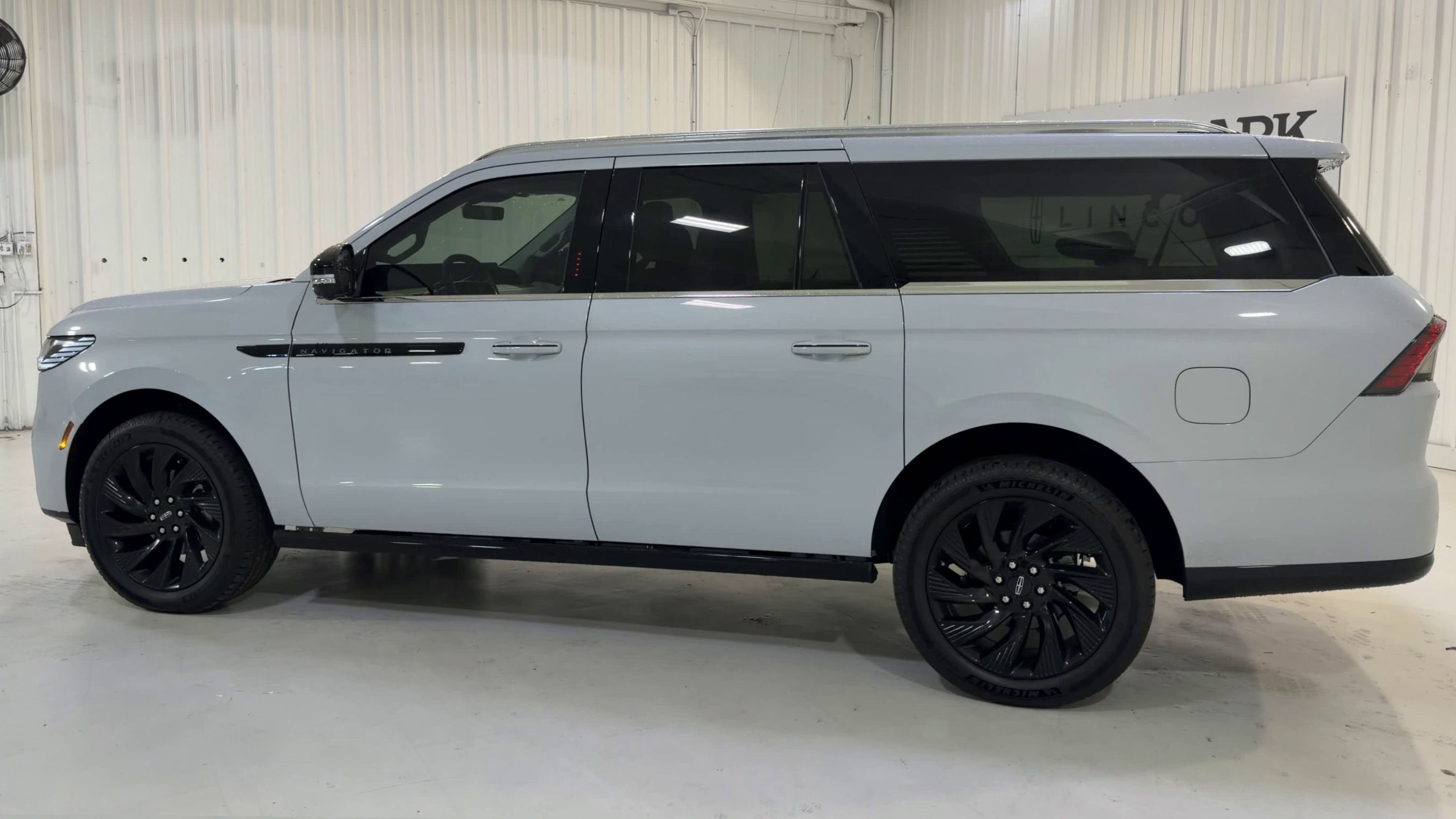 2025 Lincoln Navigator L Black Label