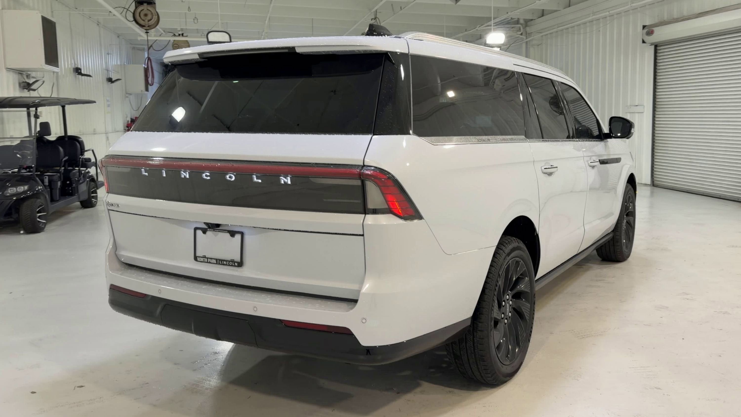2025 Lincoln Navigator L Black Label