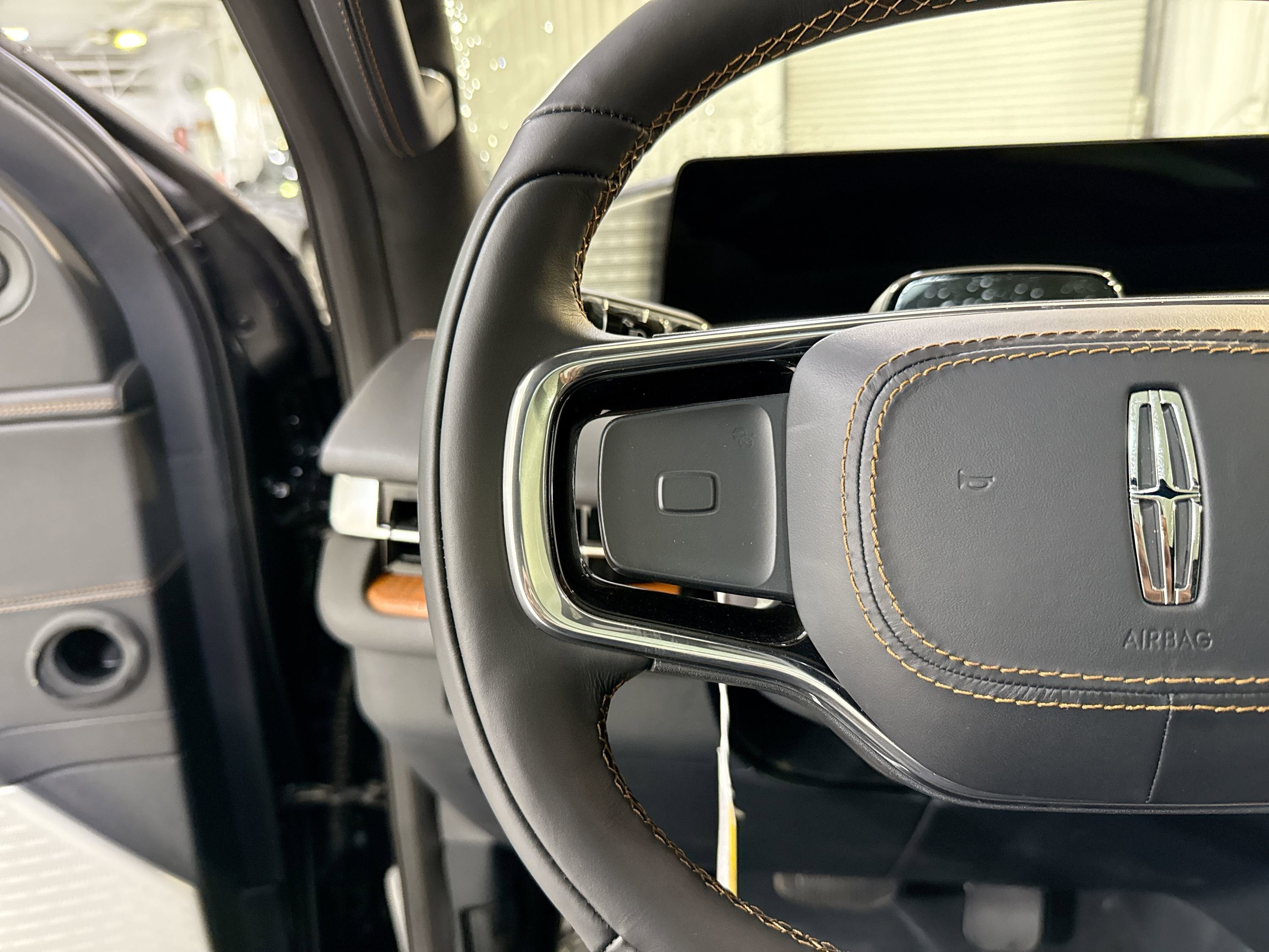 2025 Lincoln Navigator L Black Label