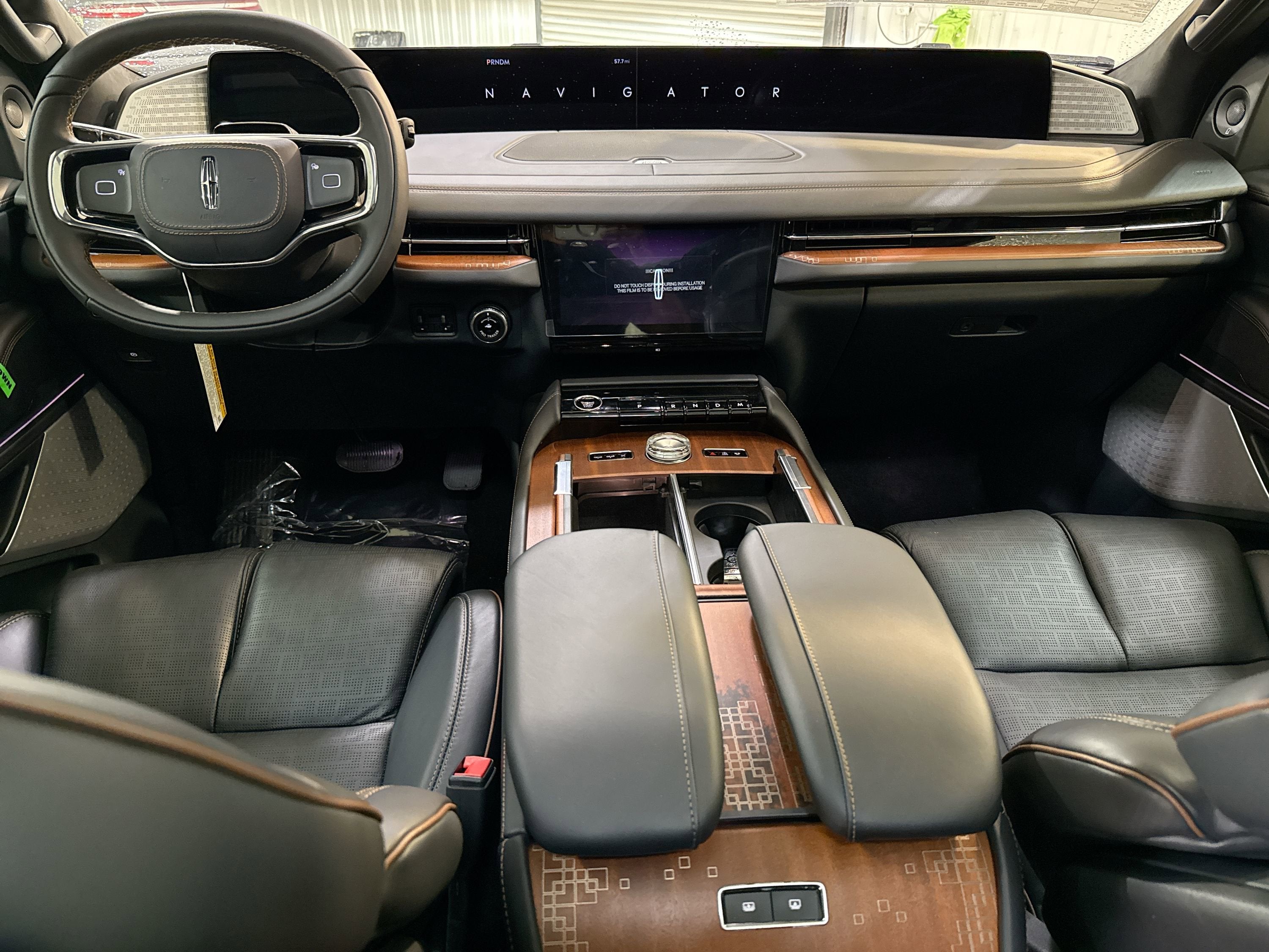 2025 Lincoln Navigator L Black Label