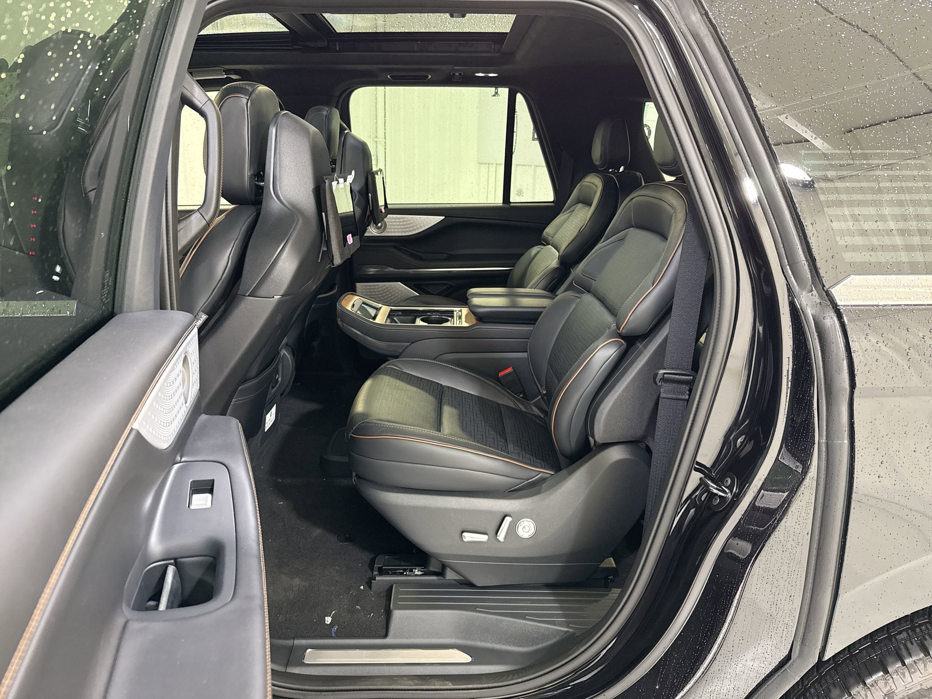 2025 Lincoln Navigator L Black Label