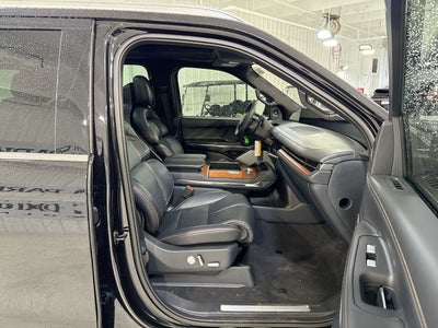 2025 Lincoln Navigator L Black Label