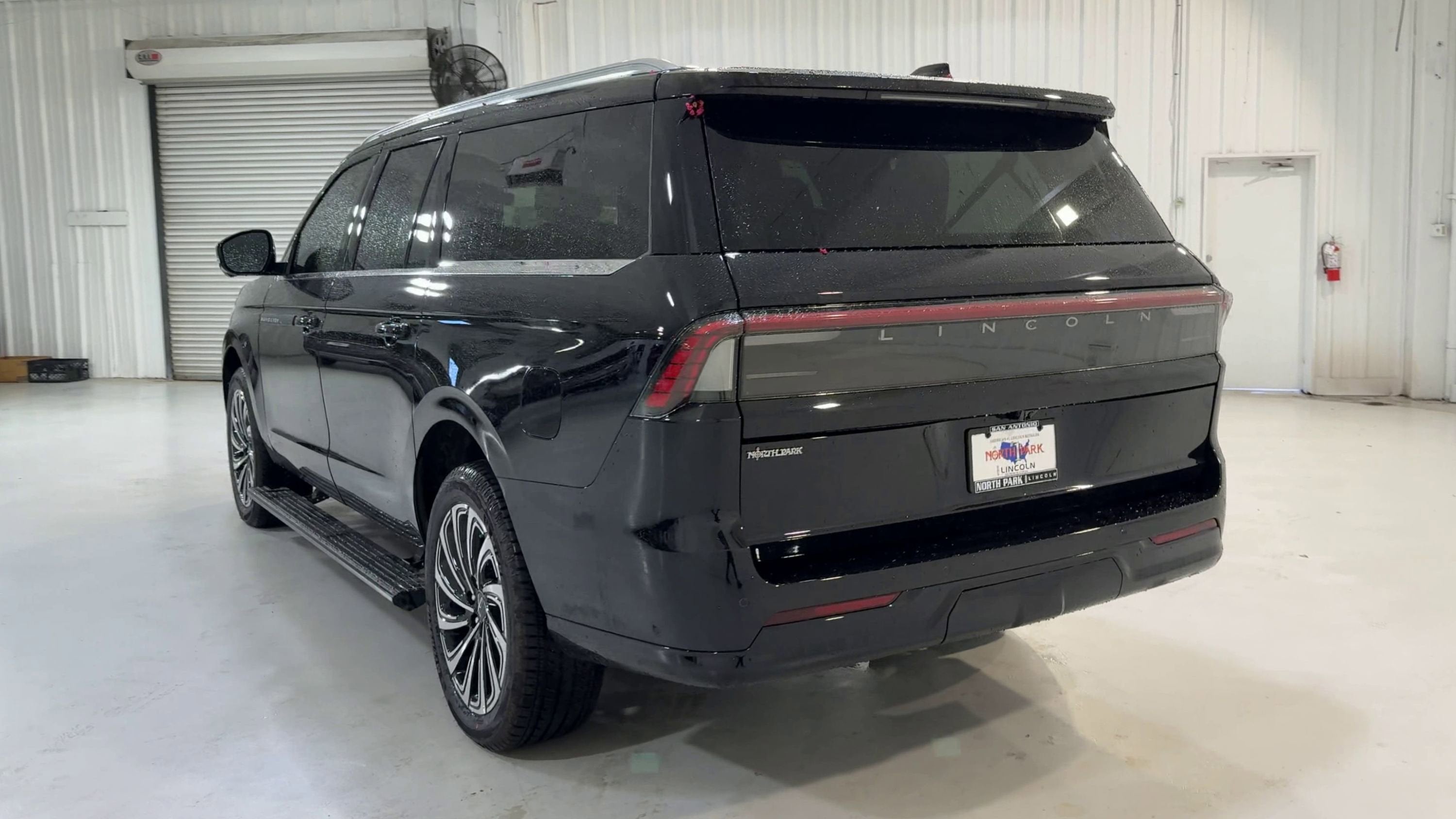 2025 Lincoln Navigator L Black Label