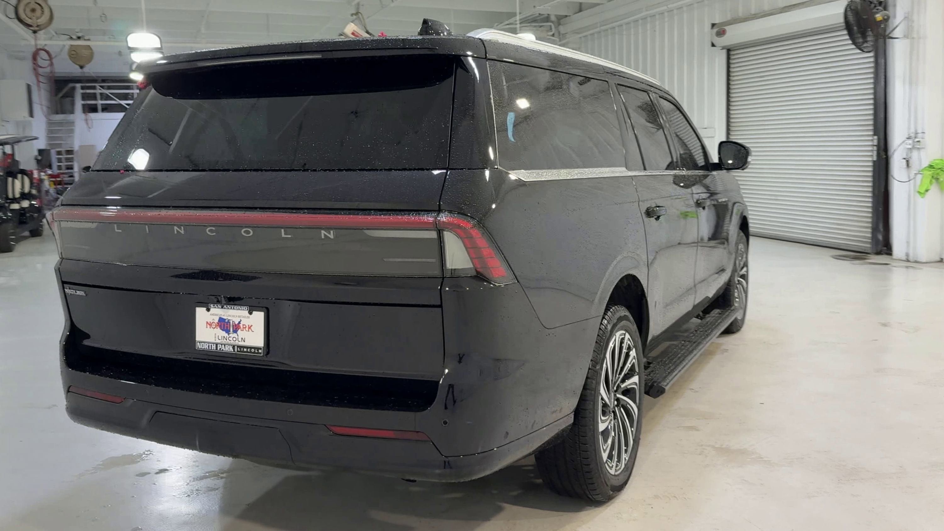 2025 Lincoln Navigator L Black Label