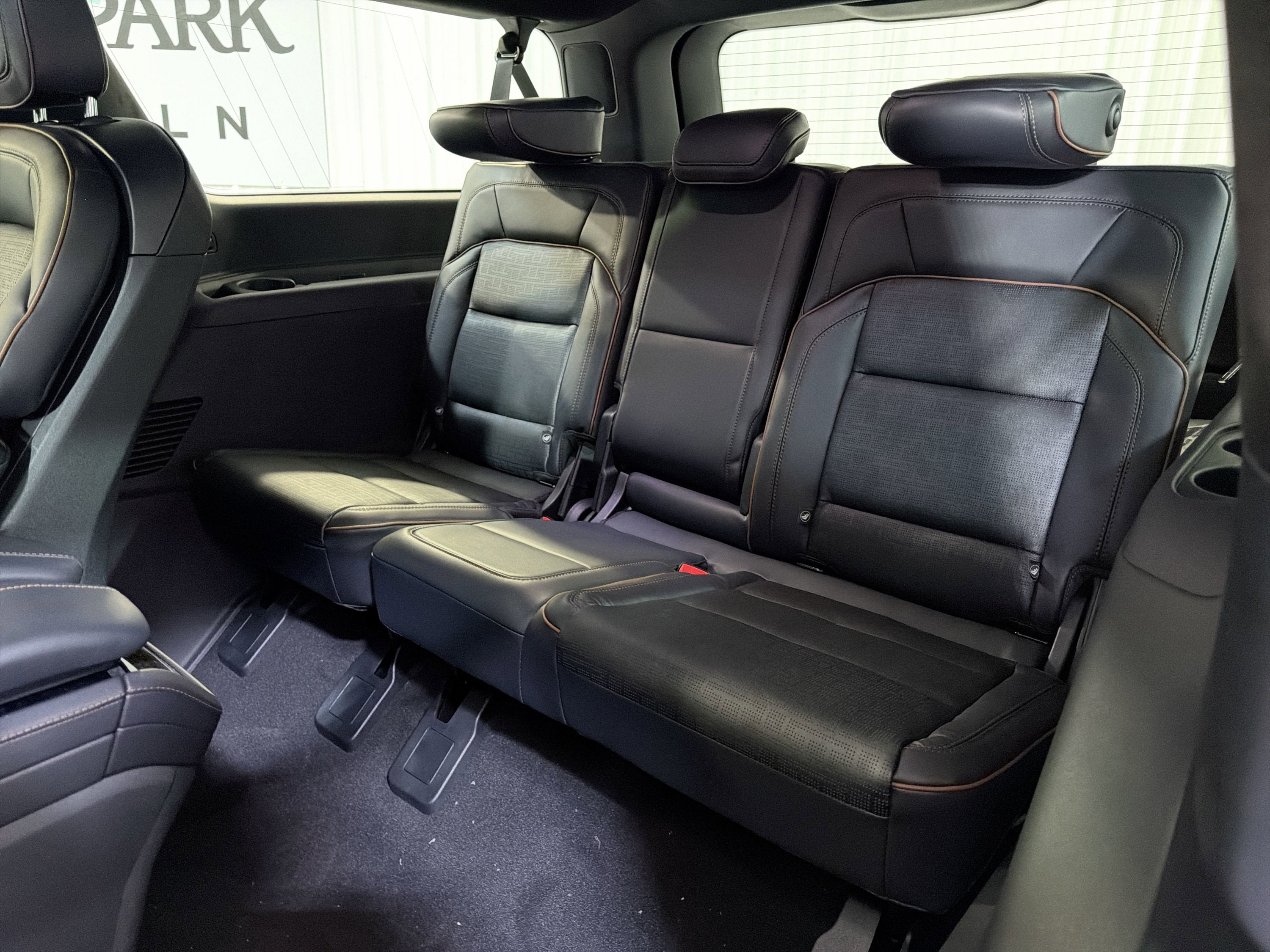 2026 Lincoln Navigator L Black Label