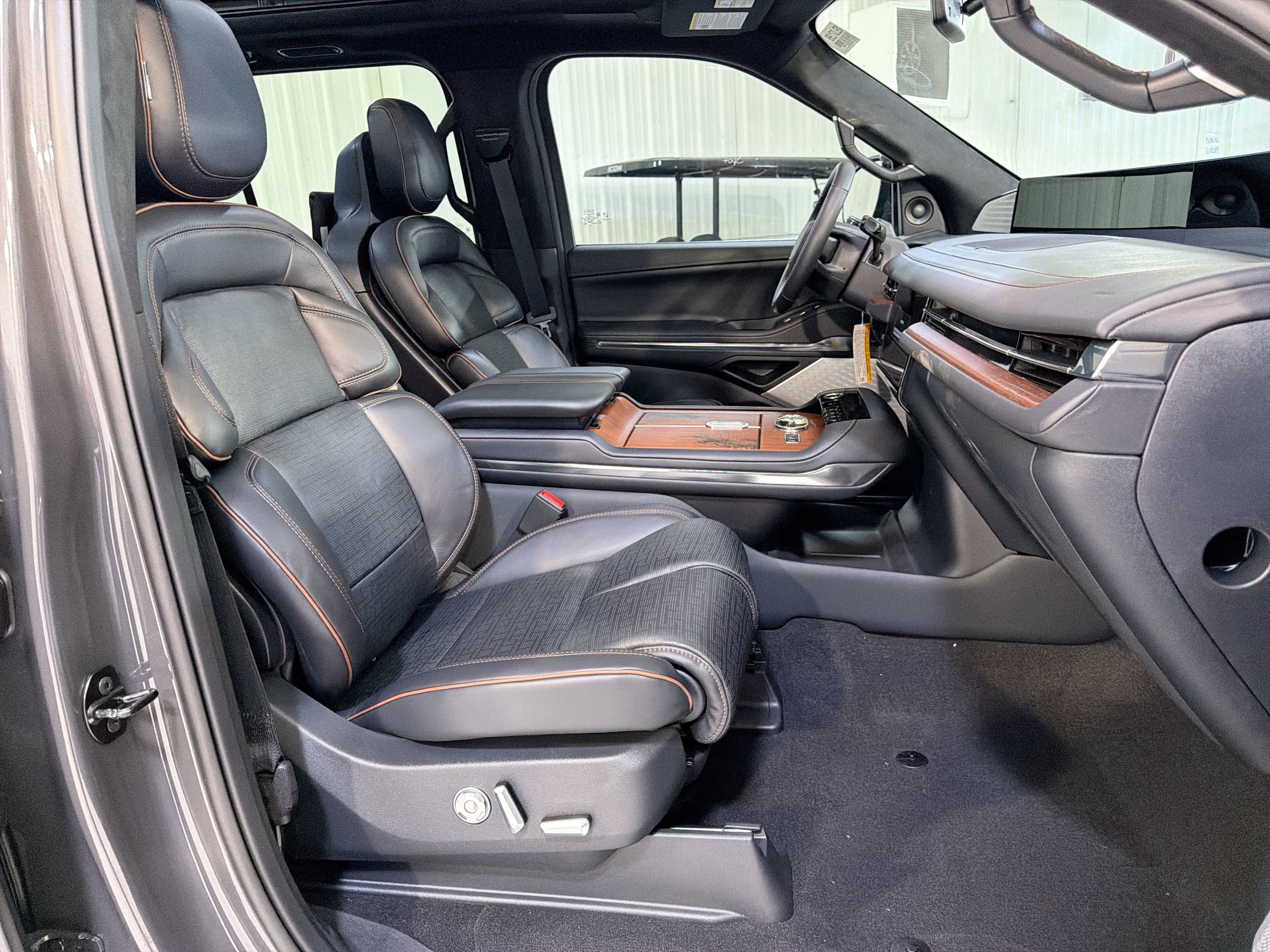 2026 Lincoln Navigator L Black Label