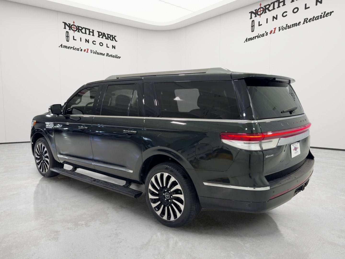 2022 Lincoln Navigator L Black Label