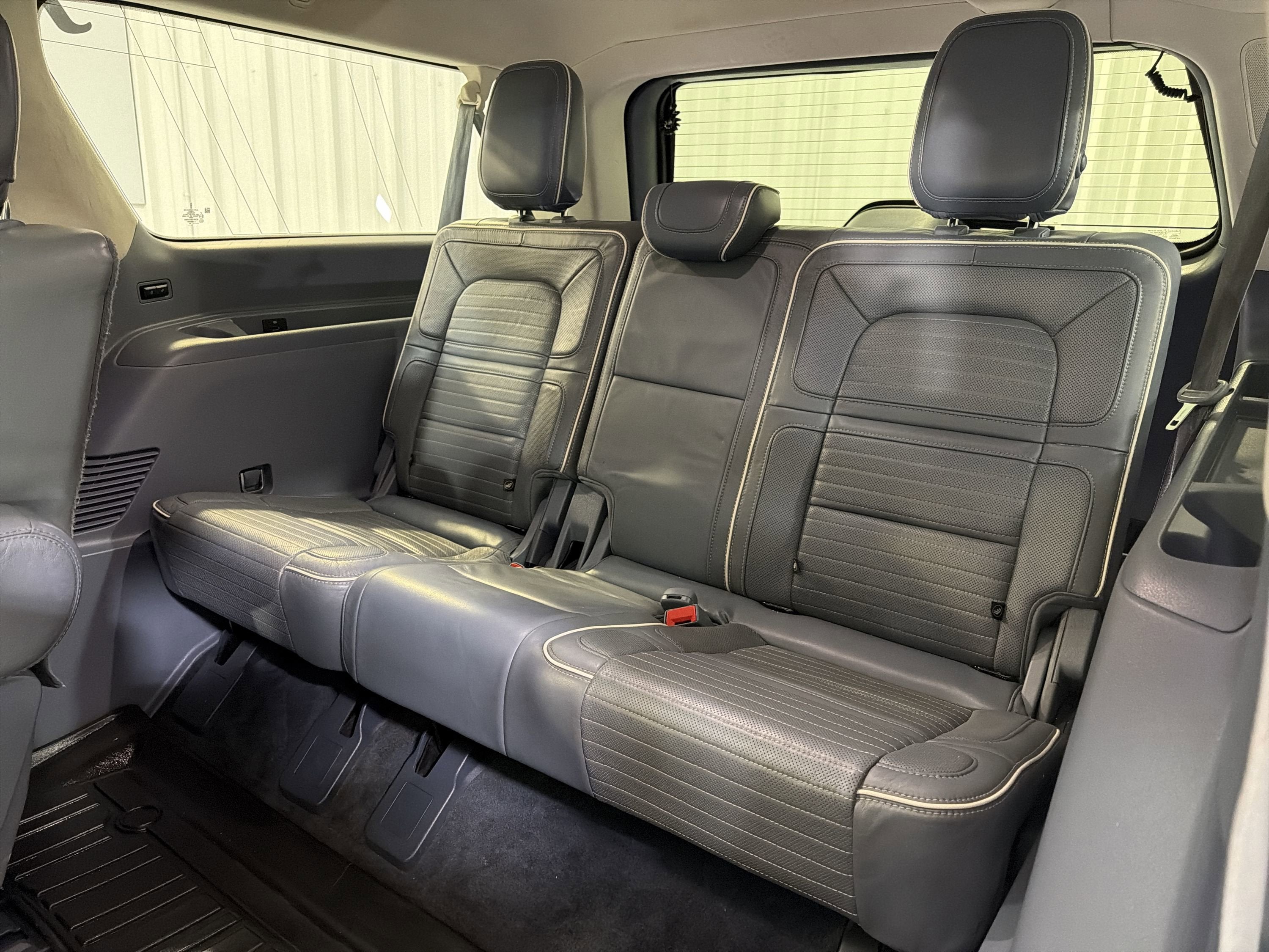 2022 Lincoln Navigator L Black Label