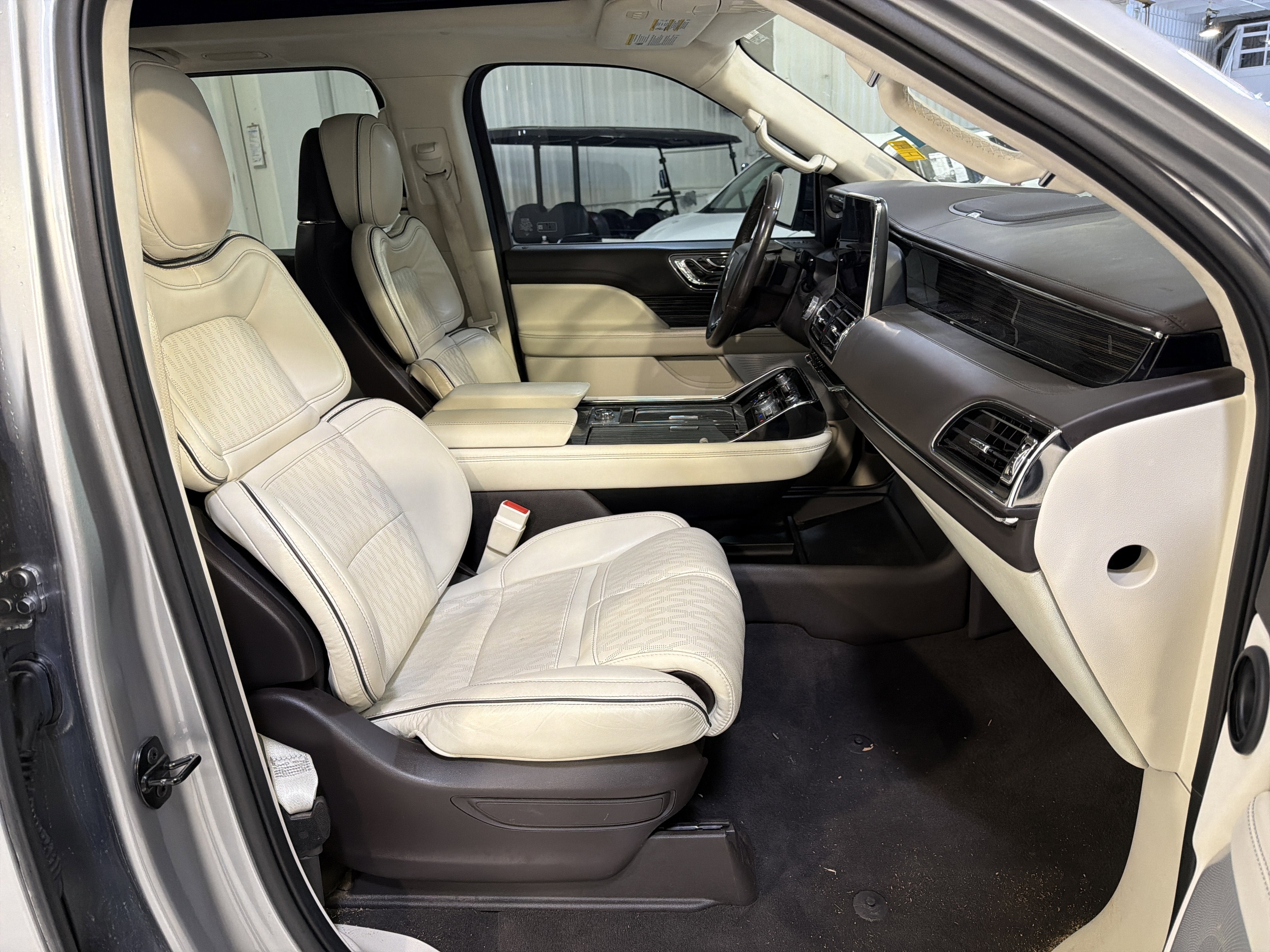 2021 Lincoln Navigator L Black Label