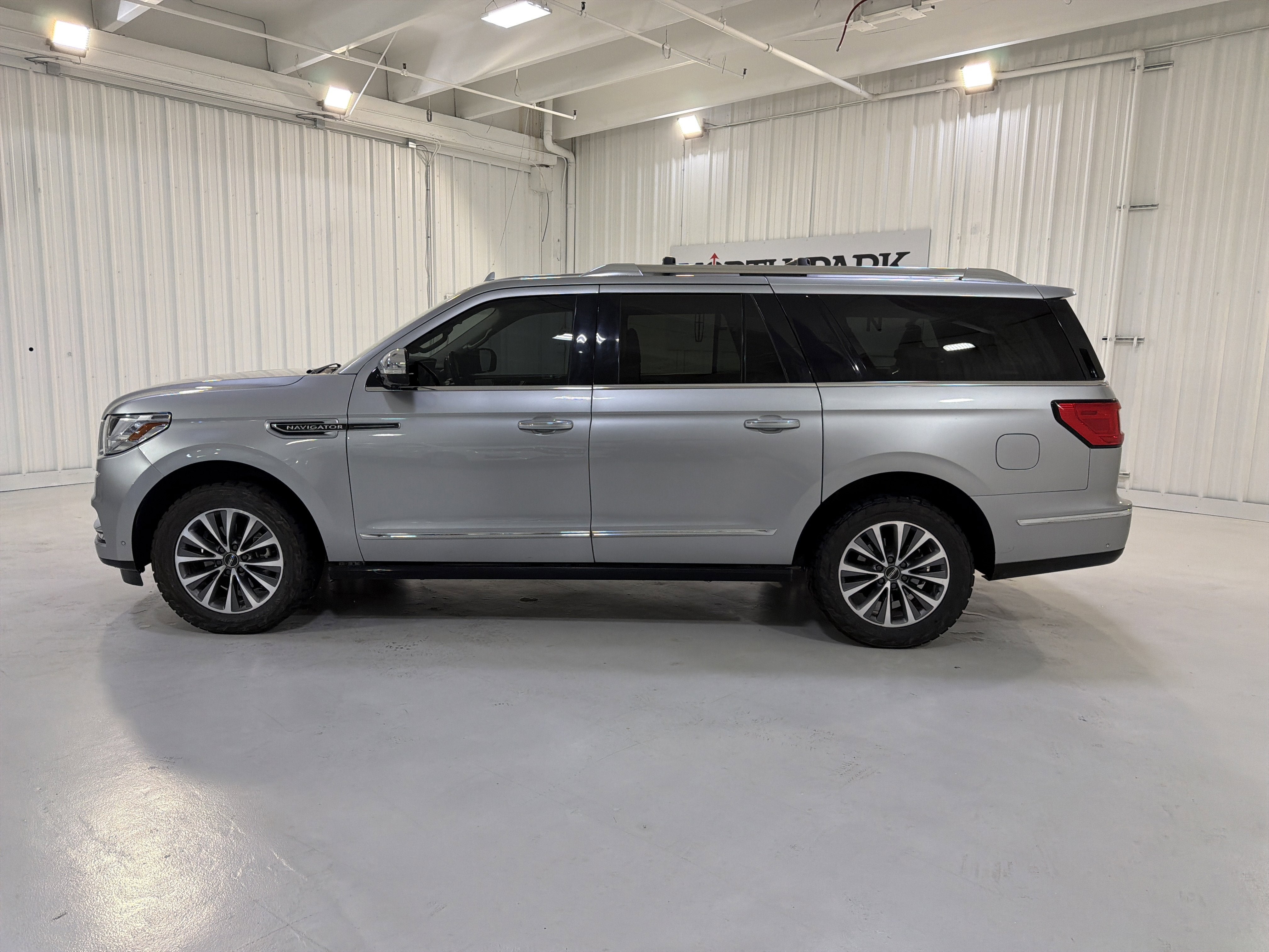 2021 Lincoln Navigator L Black Label