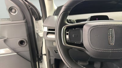 2027 Lincoln Navigator L Premiere