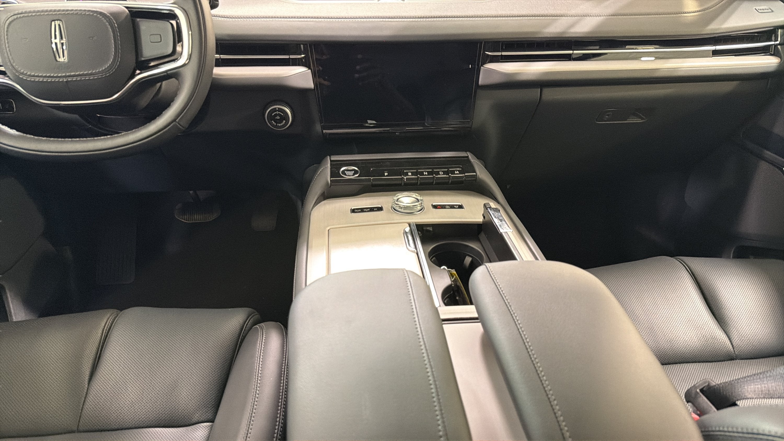 2027 Lincoln Navigator L Premiere