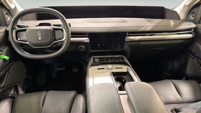 2027 Lincoln Navigator L Premiere