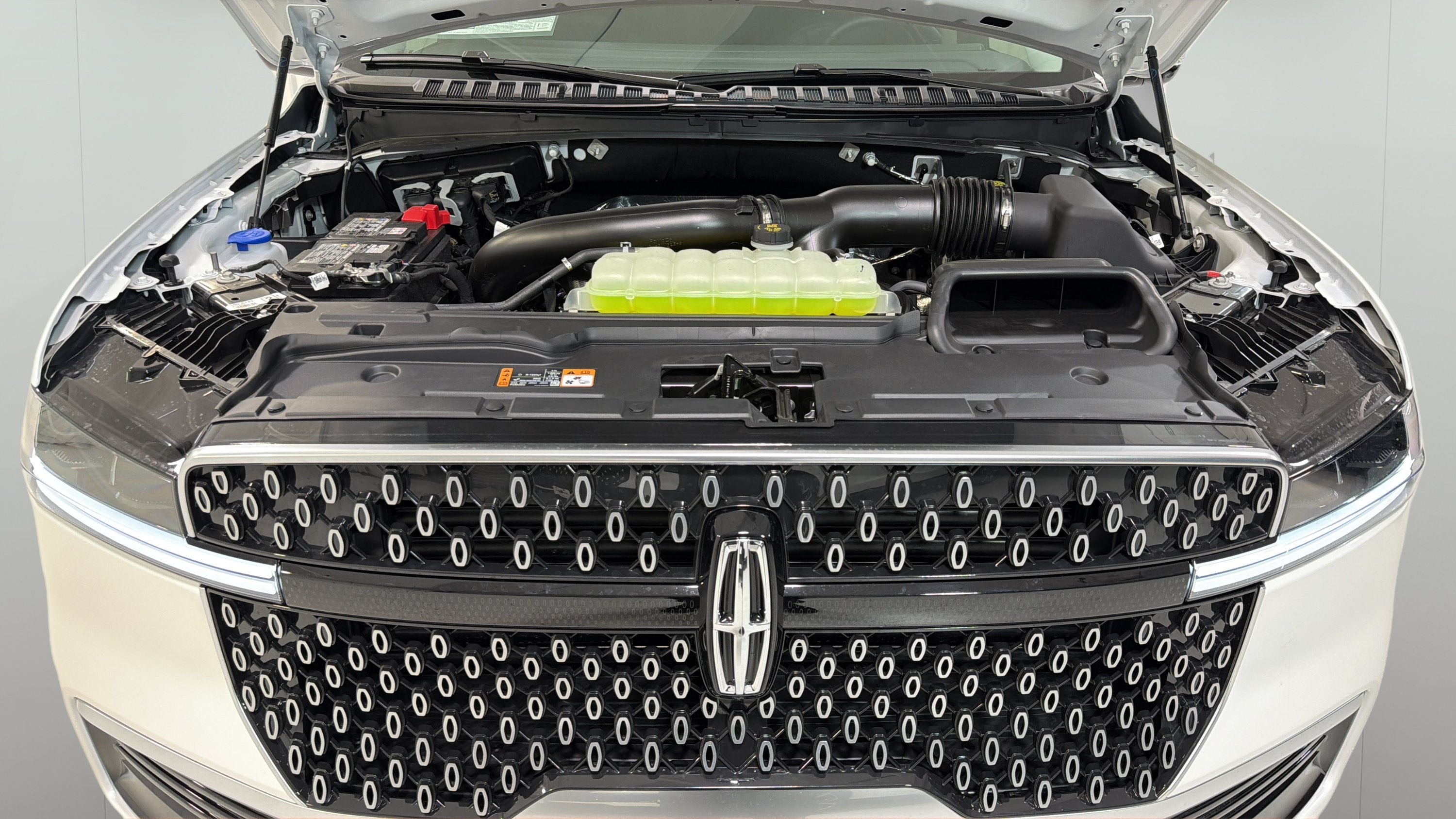 2027 Lincoln Navigator L Premiere