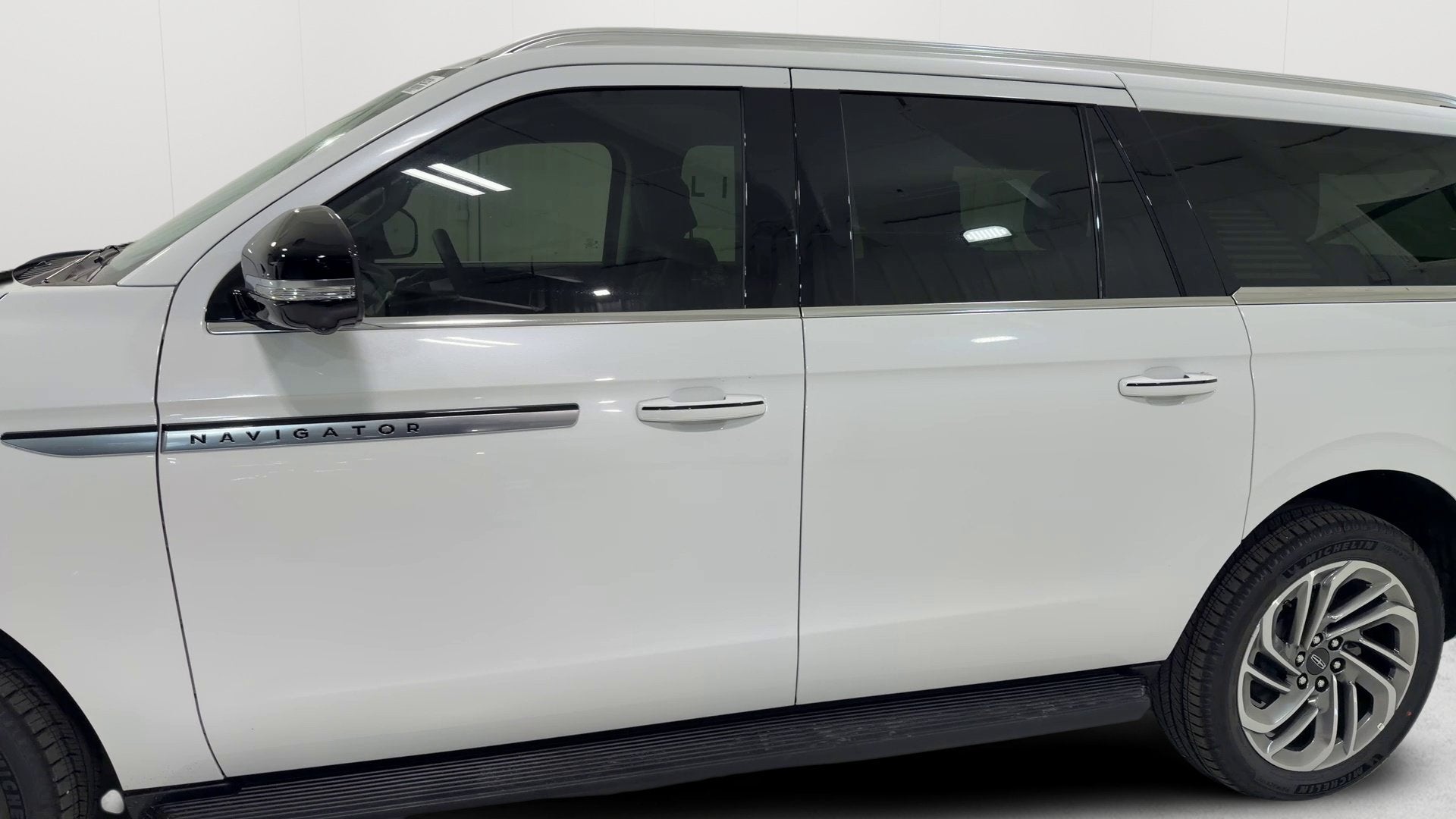 2027 Lincoln Navigator L Premiere