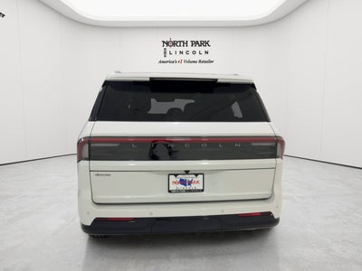 2027 Lincoln Navigator L Premiere