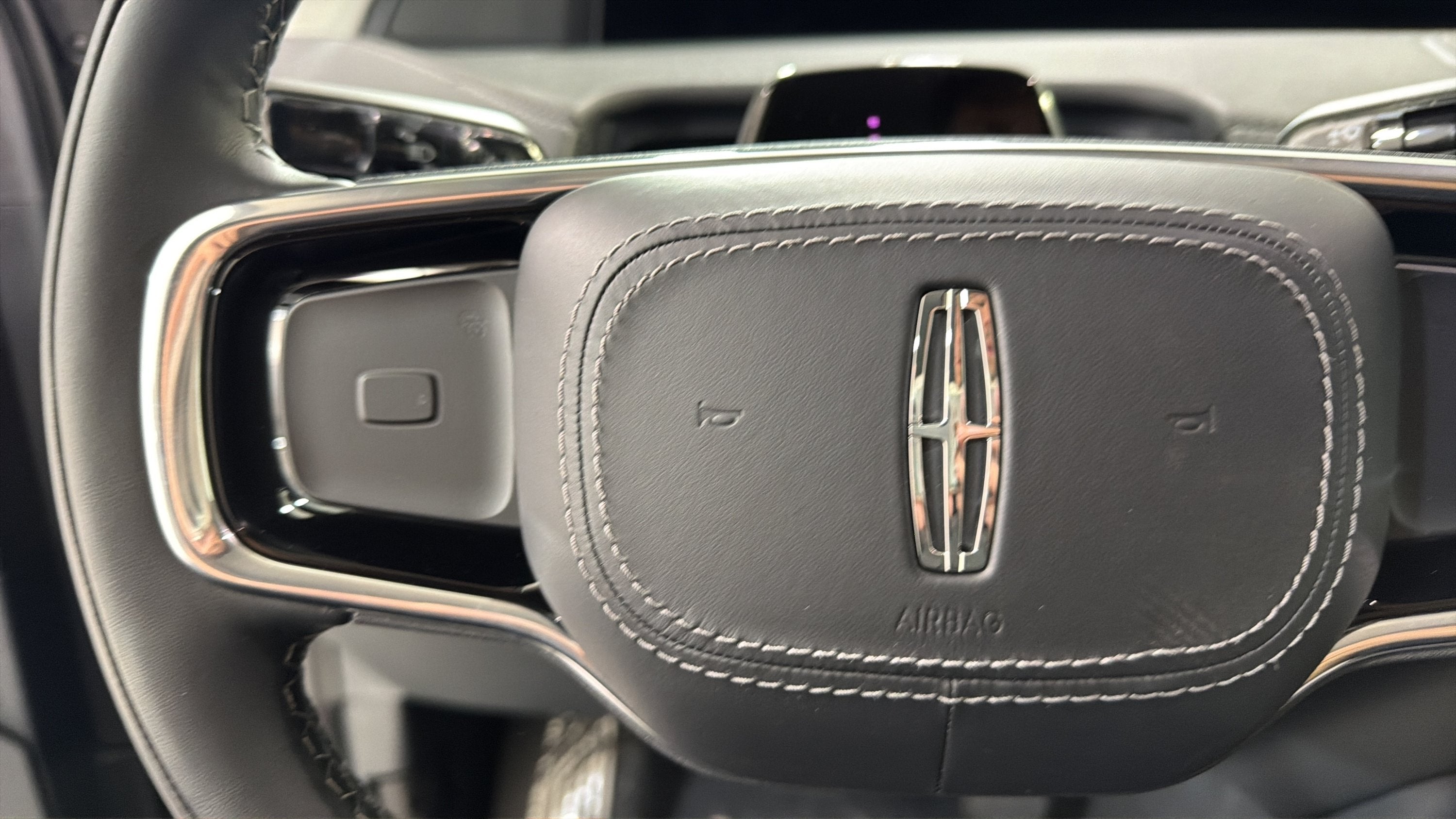 2027 Lincoln Navigator L Premiere