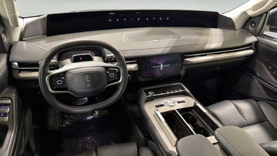 2027 Lincoln Navigator L Premiere