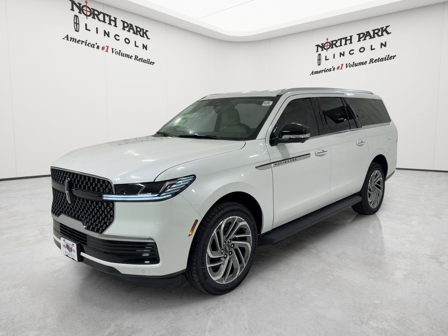 2027 Lincoln Navigator L Premiere