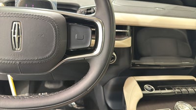 2027 Lincoln Navigator L Premiere