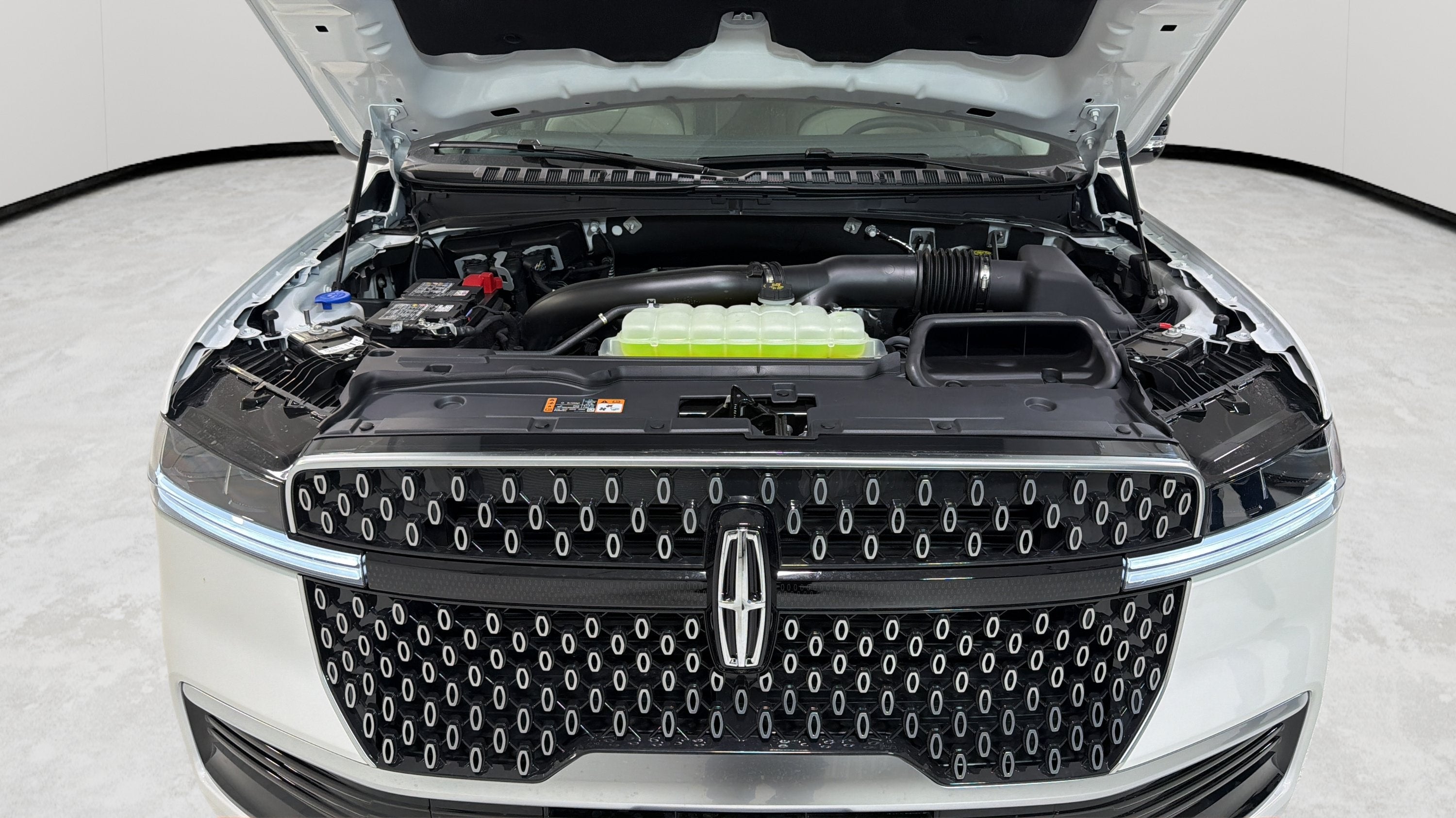2027 Lincoln Navigator L Premiere