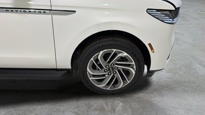2027 Lincoln Navigator L Premiere