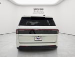 2027 Lincoln Navigator L Premiere
