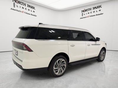 2027 Lincoln Navigator L Premiere