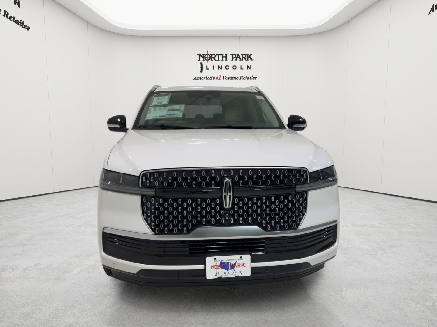 2027 Lincoln Navigator L Premiere