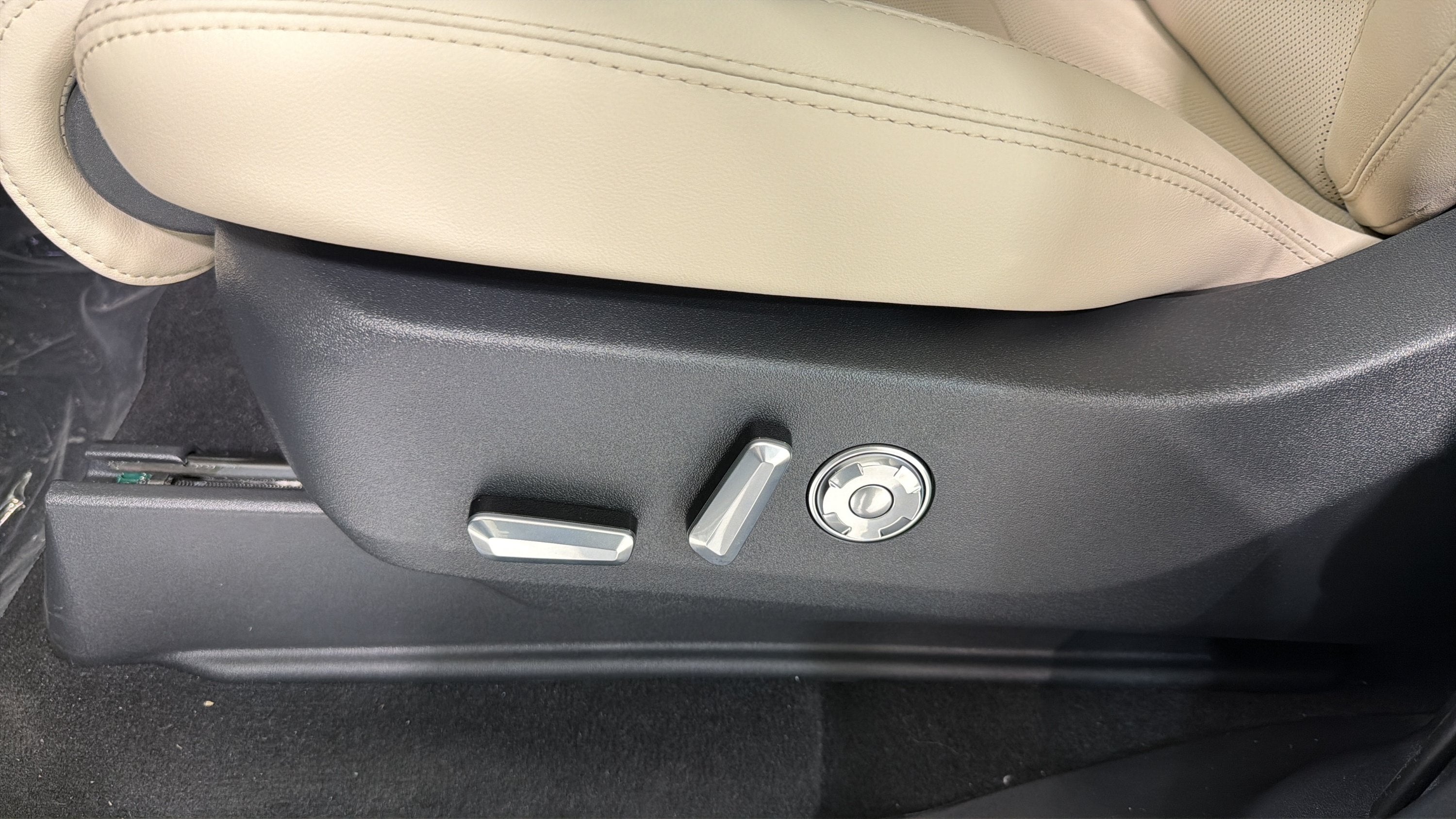 2027 Lincoln Navigator L Premiere
