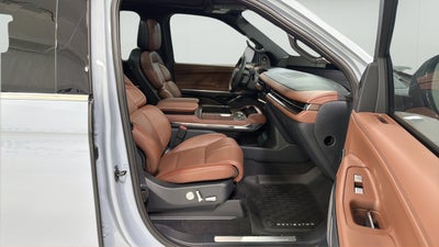 2027 Lincoln Navigator L Reserve