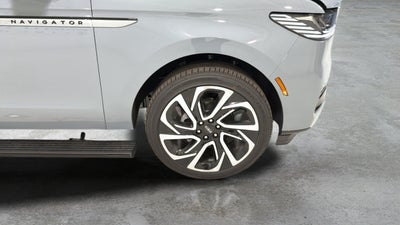2027 Lincoln Navigator L Reserve