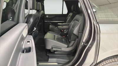 2027 Lincoln Navigator L Reserve