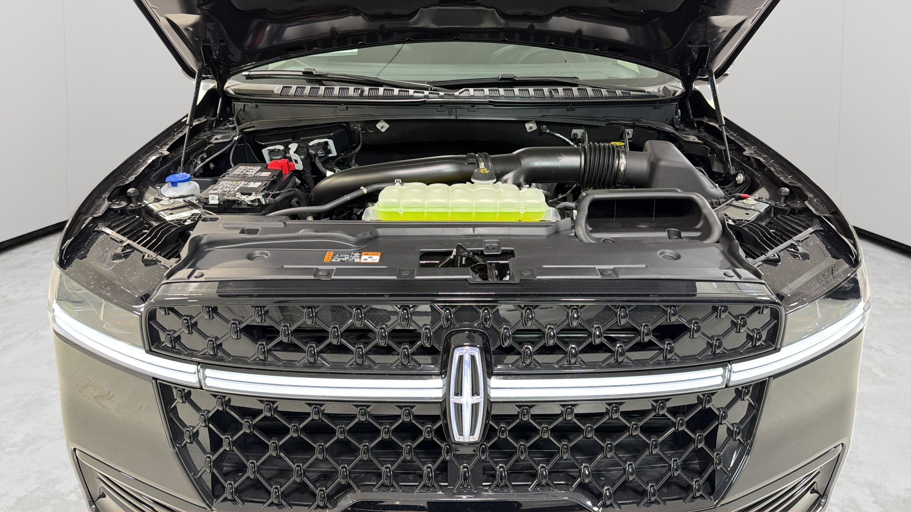 2027 Lincoln Navigator L Reserve