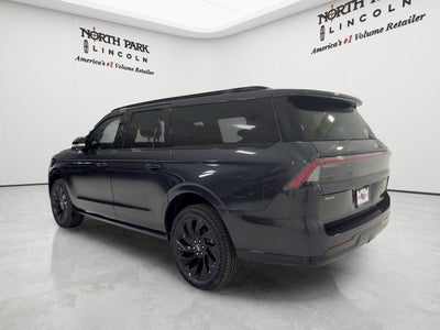 2027 Lincoln Navigator L Reserve