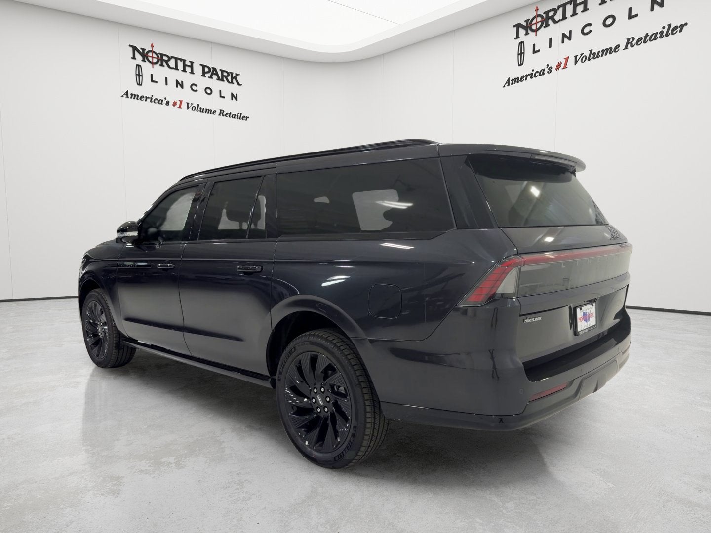 2027 Lincoln Navigator L Reserve